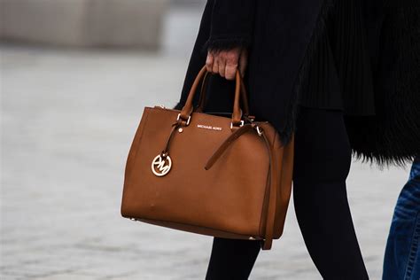 michael kors torebki stylizacje|michael kors official website.